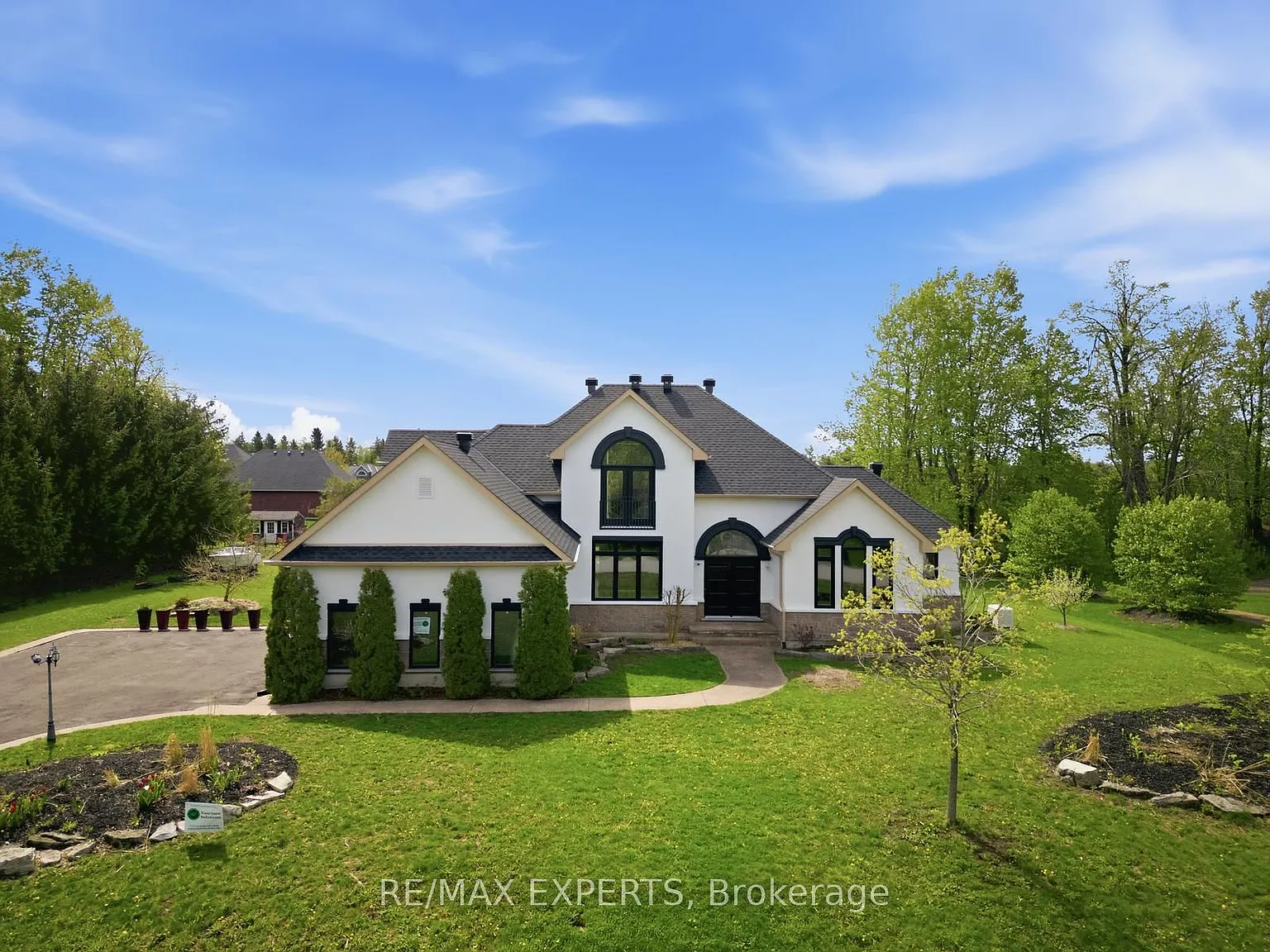 5 bed, $5,250 — Photo 1