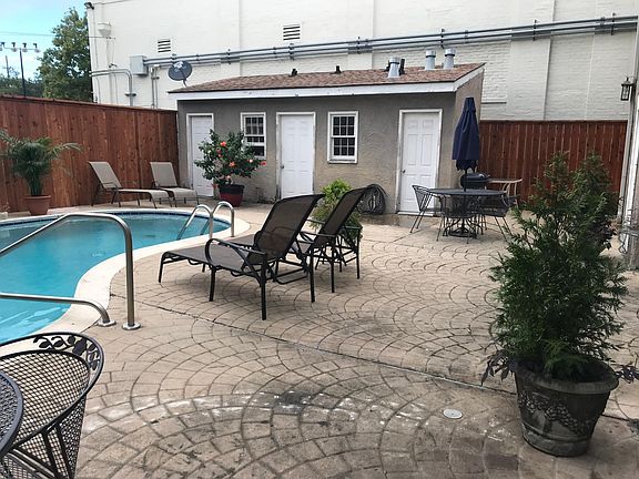 4th image of 3433 Saint Charles Ave APT D