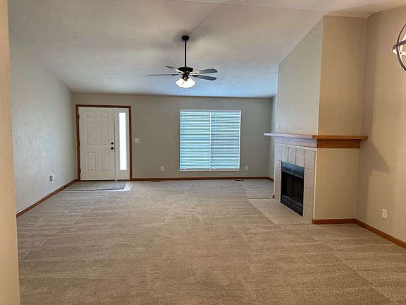 3rd image of 1479 Owl Creek Ln