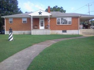 7392 Plantation Rd, Roanoke, VA 24019