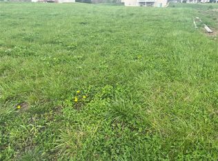 4025 Autumn Oak Dr, Smithton, IL 62285