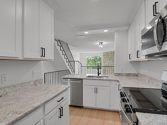 5th image of 9406 W Ontario Drive