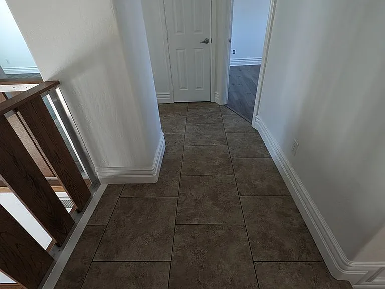 650 W Kent Pl — Photo 37