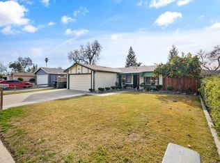 1645 S Crenshaw St, Visalia, CA 93277