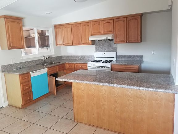4th image of 13952 Flynn St