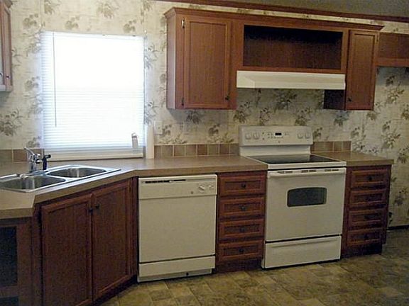 5th image of 1120 Cove Dr