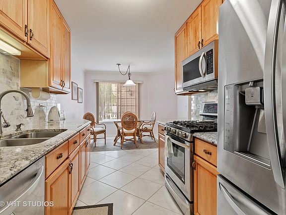 5th image of 1570 N Saint Marks Pl