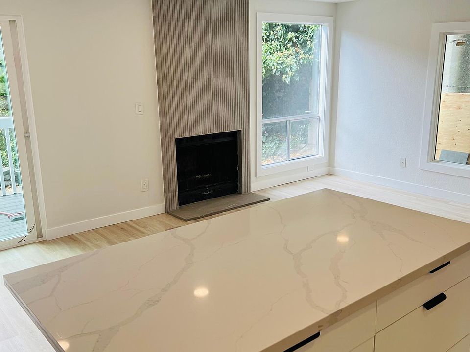 Plenty of kitchen storage with the addition of the standalone island/bar