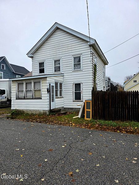 5th image of 10 Edward Street