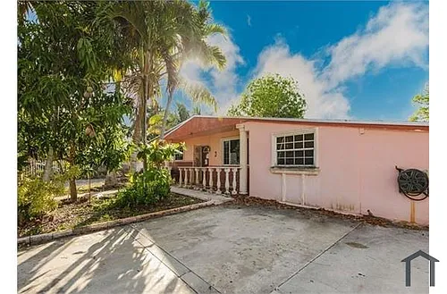 3610 SW 36th St Photo 1