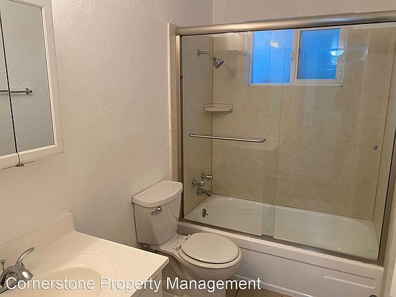 5th image of 215 S 12th St #2