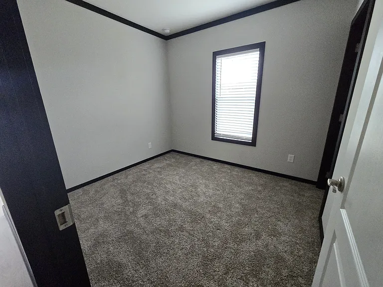 1601 E Slaughter Ln — Photo 22