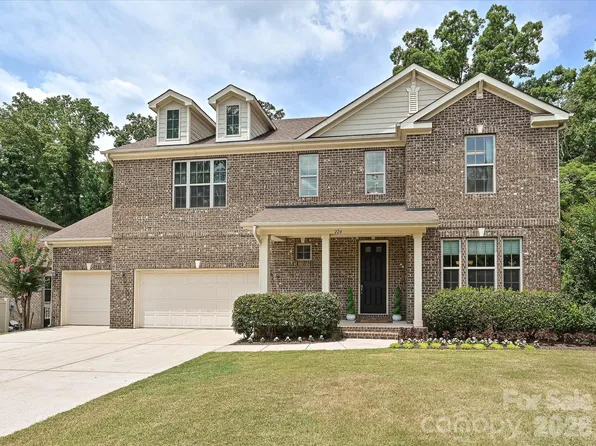 224 Kingsdown Ave, Charlotte, NC 28270