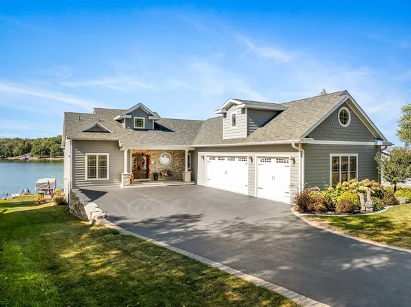 4-87 Beachcomber Ln, Lanark, IL 61046