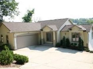139 Greystone Ln, Sunrise Beach, MO 65079