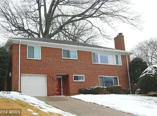 7113 Murray Ln, Annandale, VA 22003