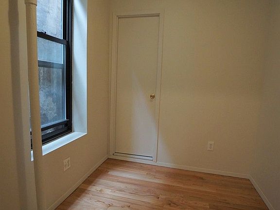 3rd image of 125 Sullivan St APT 12