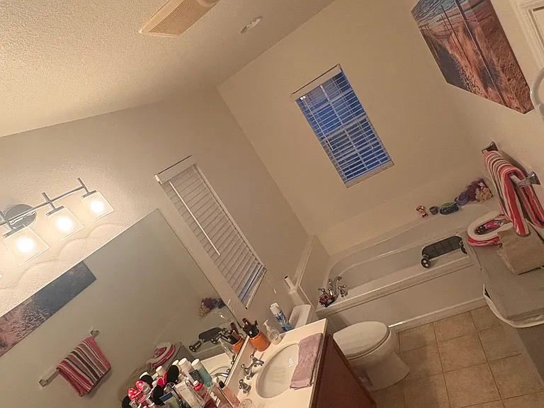 450 Arborwood St — Photo 9