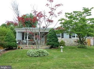 529 Valley Rd, Warminster, PA 18974