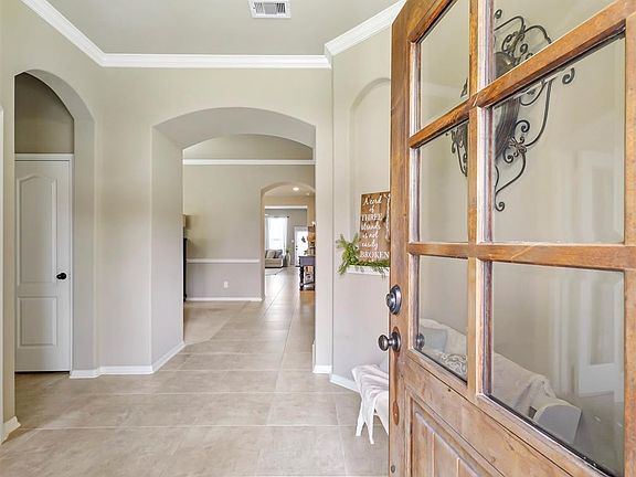 3rd image of 2115 Rolling Hills Dr