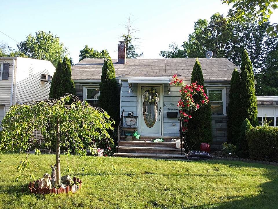 1st image of 117 New York Ave