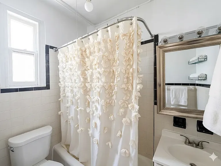 4 Milligan Pl #2F — Photo 4