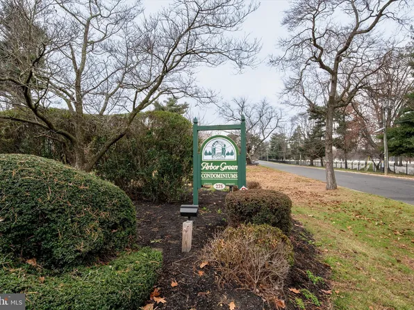 4 Arbor Grn #I5, Beverly, NJ 08010