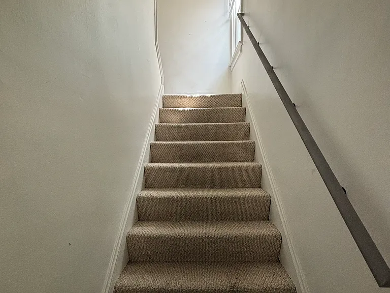 1263 Donald Ave — Photo 8