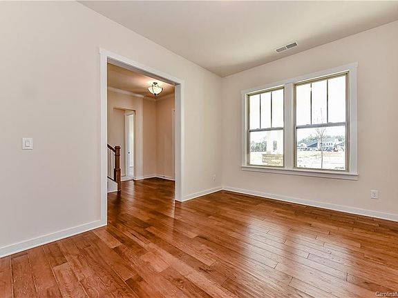 5th image of 619 Daventry Ct #45