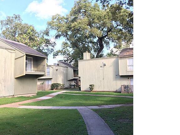 2nd image of 5625 Antoine Dr #202