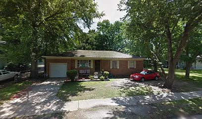407 Broadway Blvd — Photo 1