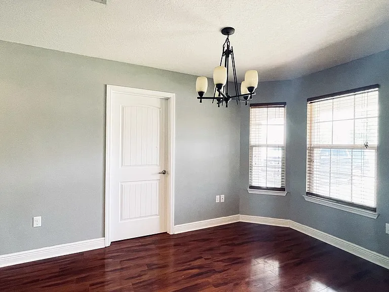 2386 Barberee Dr — Photo 4