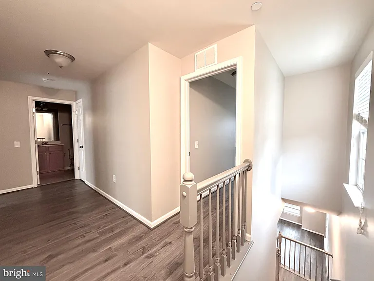 43487 Town Gate Sq — Photo 33