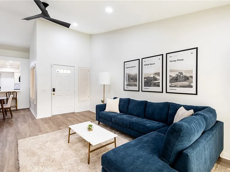 216 Desert Falls Dr E — Photo 4