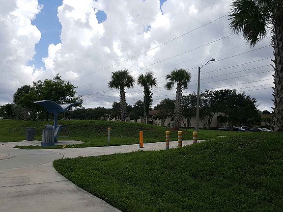 5th image of 8051 Southgate Blvd #6J