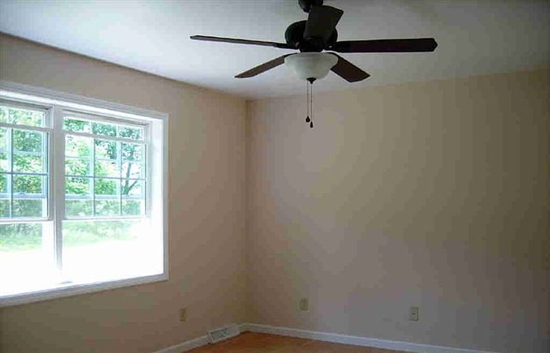 3rd image of 54 LONG MEADOW Road