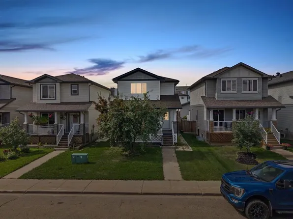 112 E Sandstone Ln, Wood Buffalo, AB T9K 0S7