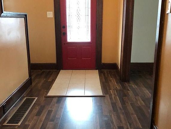5th image of 1053 31st St