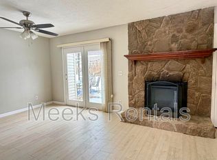 205 Fairway Gdns, Hurricane, WV 25526