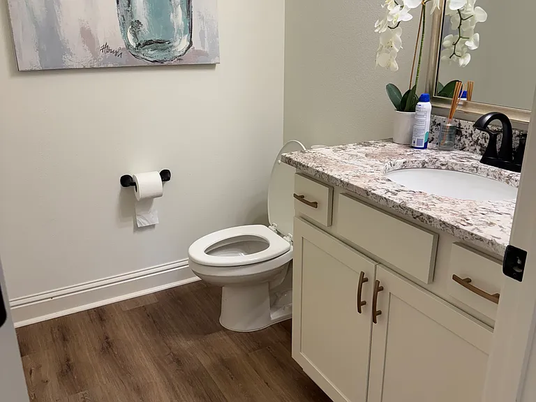 105 Gilded Ln — Photo 1