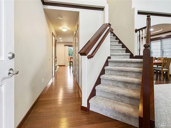 3rd image of 28530 75th Dr NW
