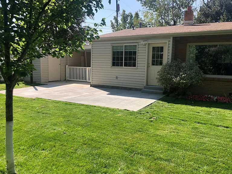 4350 N 250 E — Photo 4