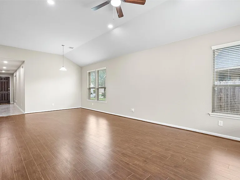 6530 Bayliss Valley Ln — Photo 16