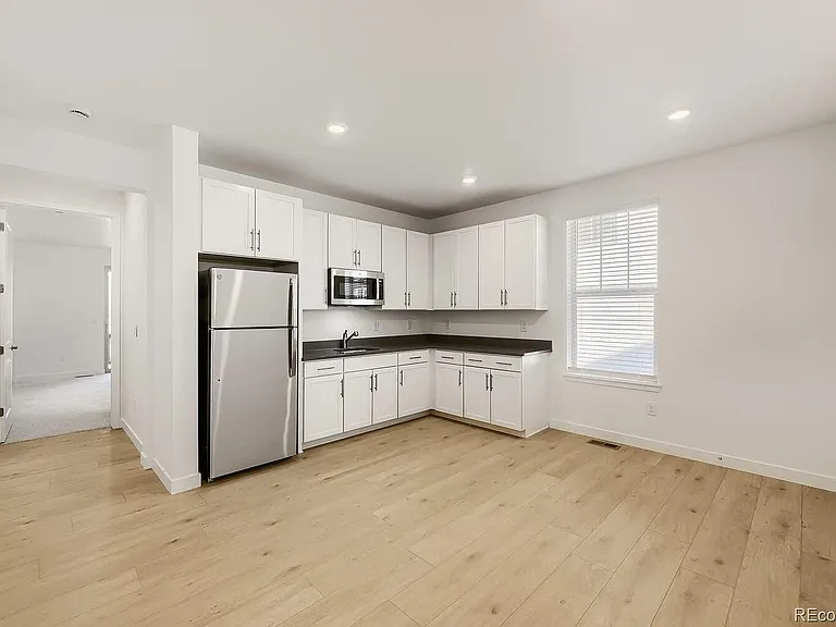 15402 W Dequesne Ave — Photo 4