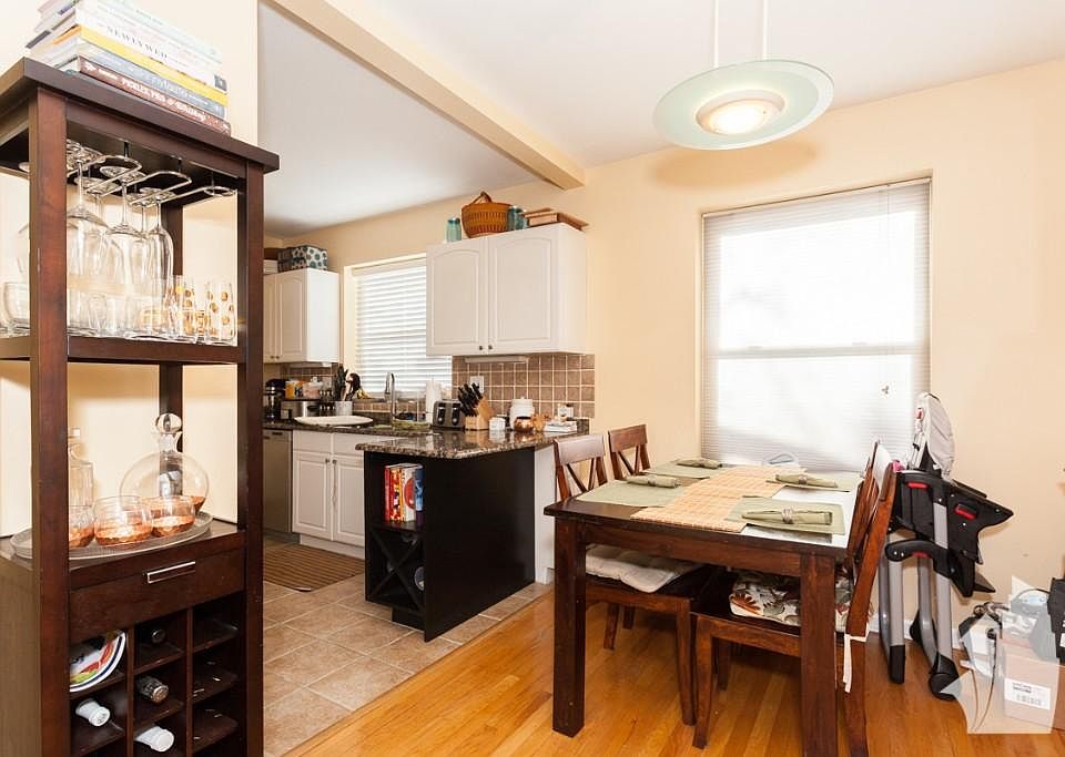 1st image of 4947 N Wolcott Ave APT 1A
