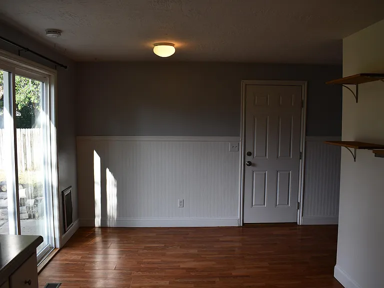 563 E Hilo St — Photo 6