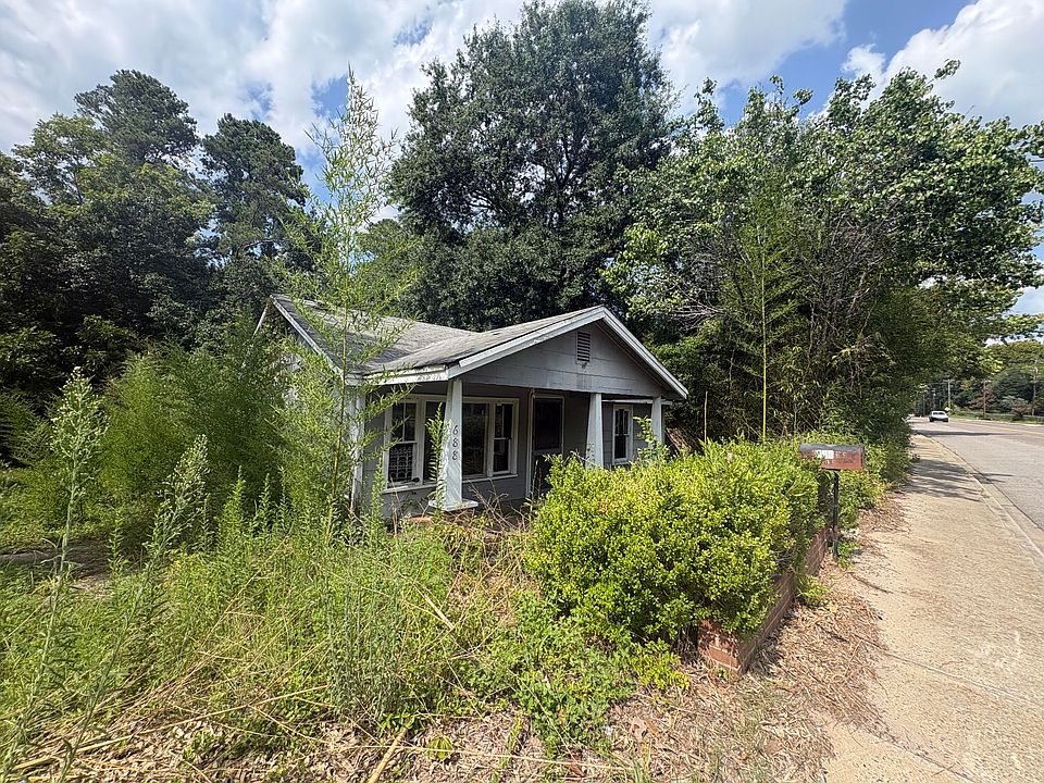 1st image of 688 Augusta Rd