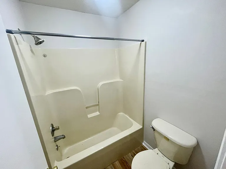 575 Dexter Dr — Photo 9