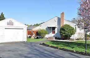 Oversized Garage + Workshop