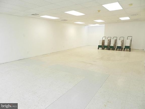 2nd image of 299 Herndon Pkwy #106